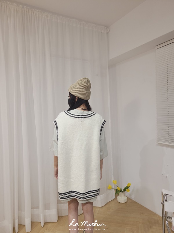 側開衩學院風麻花羊毛背心